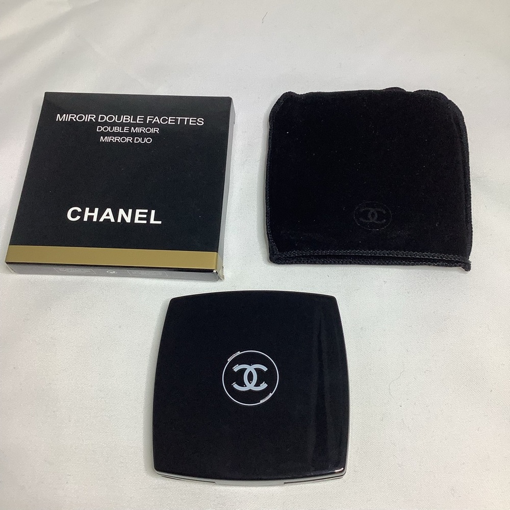 CHANEL Double Facettes Mirror